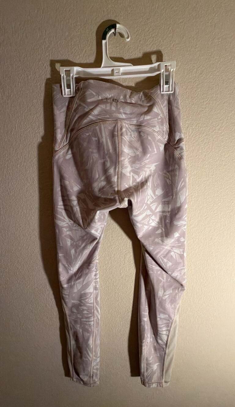 Lululemon Wunder Under Crop High Rise 4 Shadow Leaf Light Ivory Muse